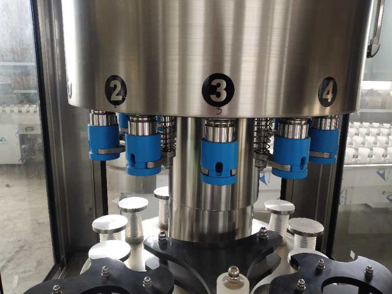 消毒酒精灌裝機(jī) 消毒酒精灌裝機(jī)